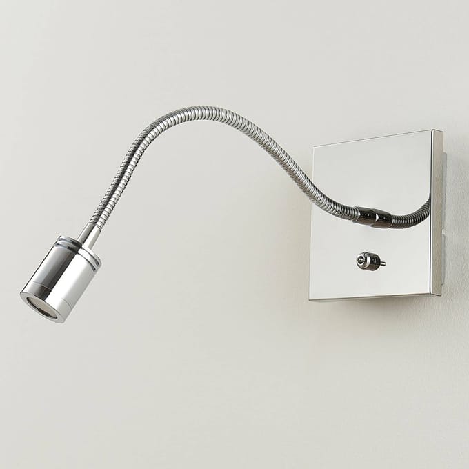 Lindby Verchroomde wandleeslamp Berfin, LED