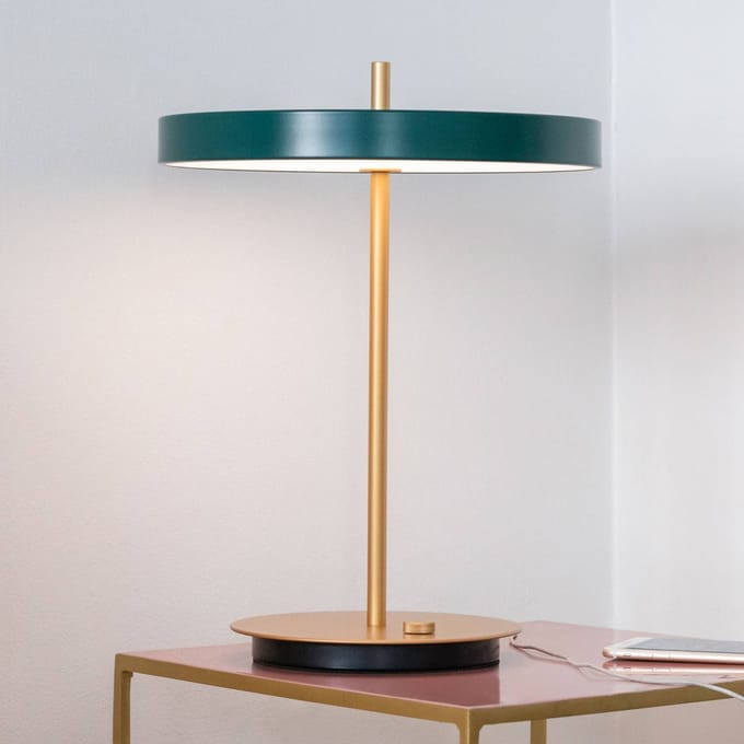 UMAGE LED tafellamp Asteria Table, USB, bosgroen/messing