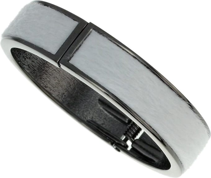 Behave - Klemarmband wit stofaccent - Edgy detail - Mode statement