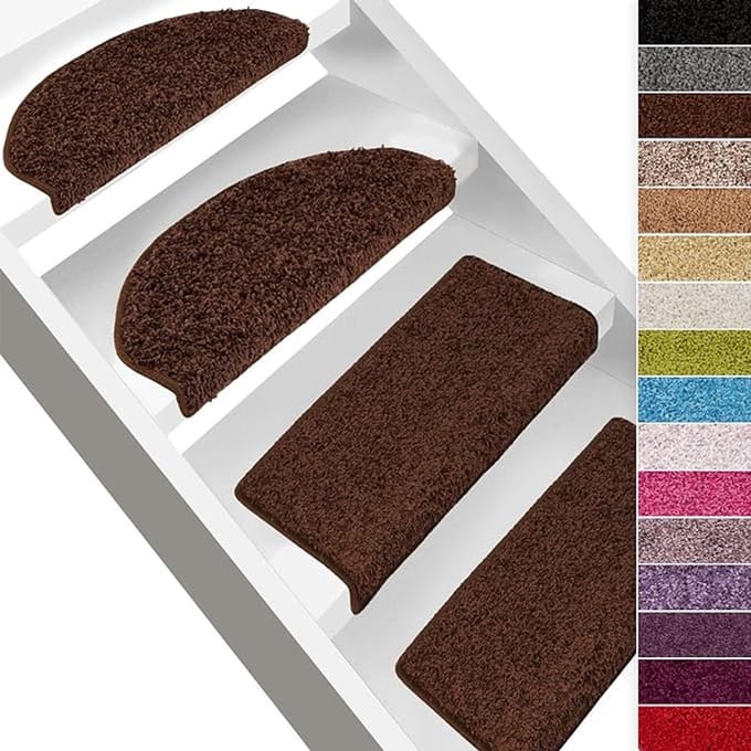 FLOORDIREKT Shaggy Trapmat - Sphinx - Zelfklevend - Halfrond - Bruin - 23,5 x 65 cm