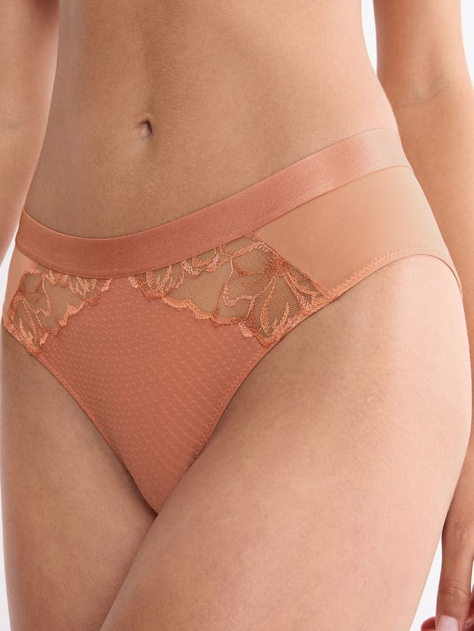 Triumph Tai-Slip Wild Azalea Florale