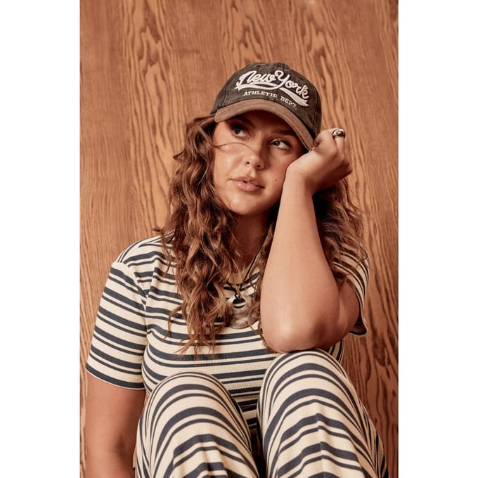 boohoo Dames New York Geborduurde Baseballpet | Grijs