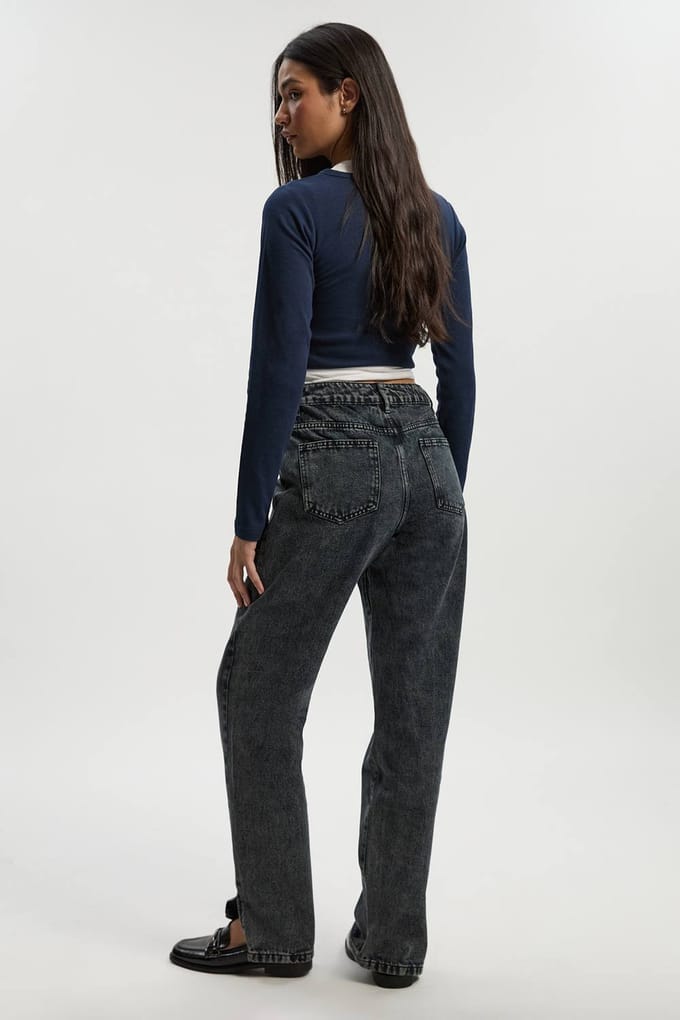 Dames Boohoo Basics High Waisted Split Hem Straight Leg Jeans | Washed Black | Maat: 12/32L