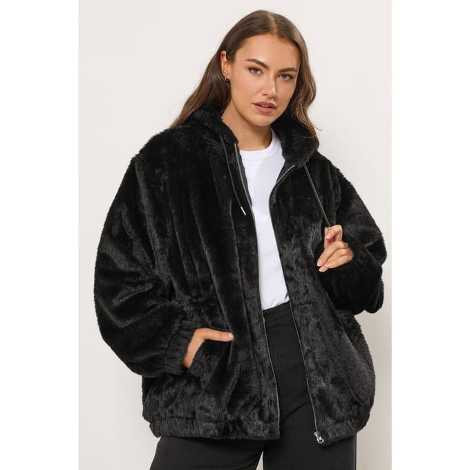 Yours Curve Zwarte Faux Fur Capuchonjas Size 48