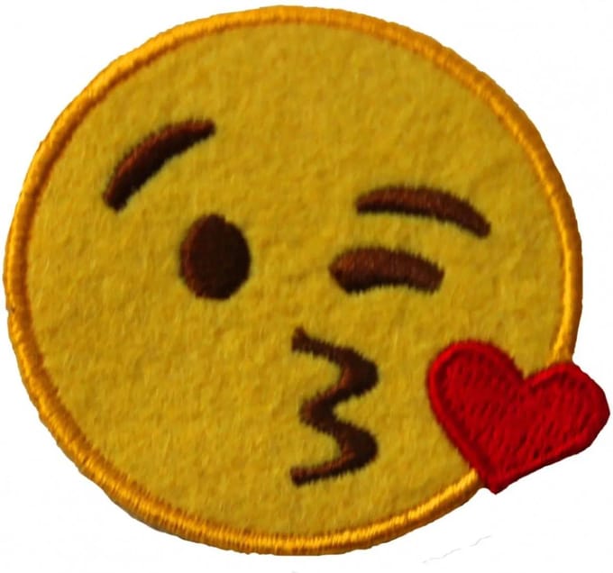 Fjesta© Emoji Embleem - Kusje - Carnaval Den Bosch