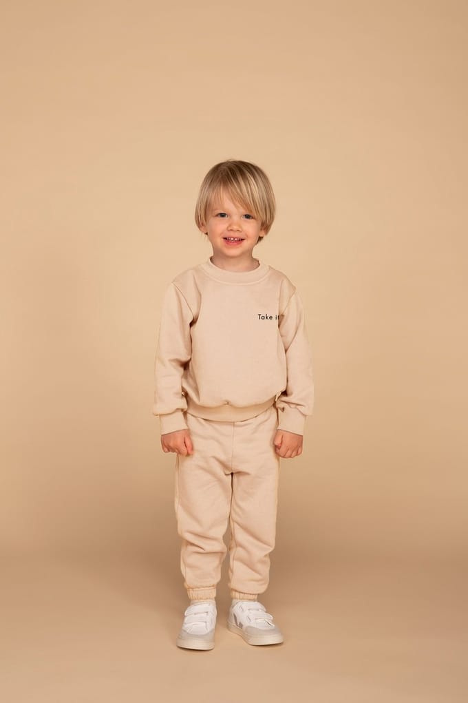 &C x REVIVE joggingset KIDS Soft Beige, maat 7-8Y