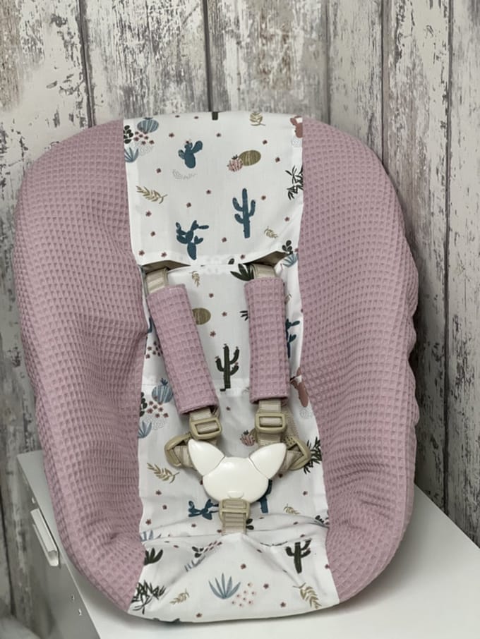 Stokke newborn hoes oud roze gekleurde cactussen