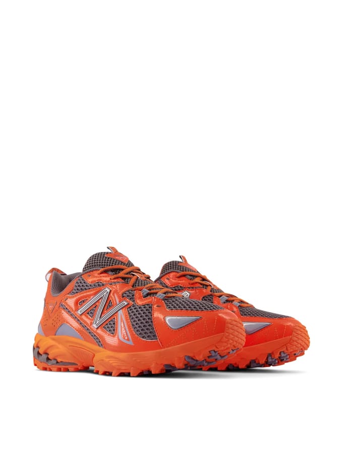 610 Poppy Sneakers