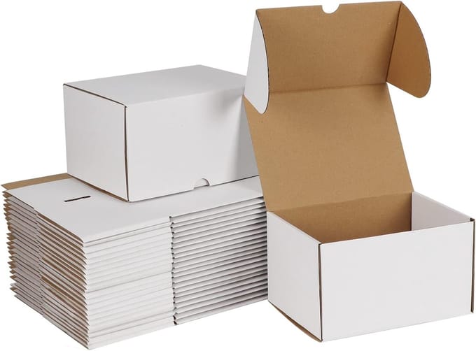 Witte Verzenddozen 7x5x4 cm - Set van 50 Golfkarton Mailer Boxes voor Kleine Geschenken en Bedrijfspakketten