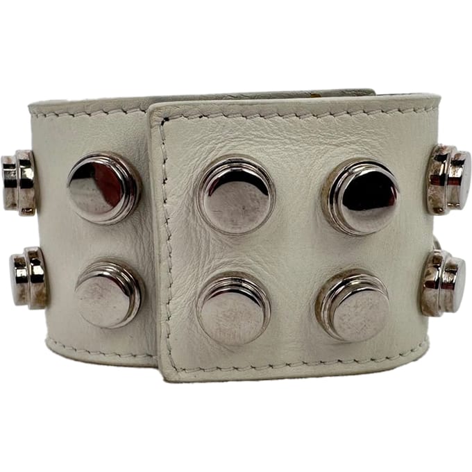 Saint Laurent wikkelarmband met studs in wit leer