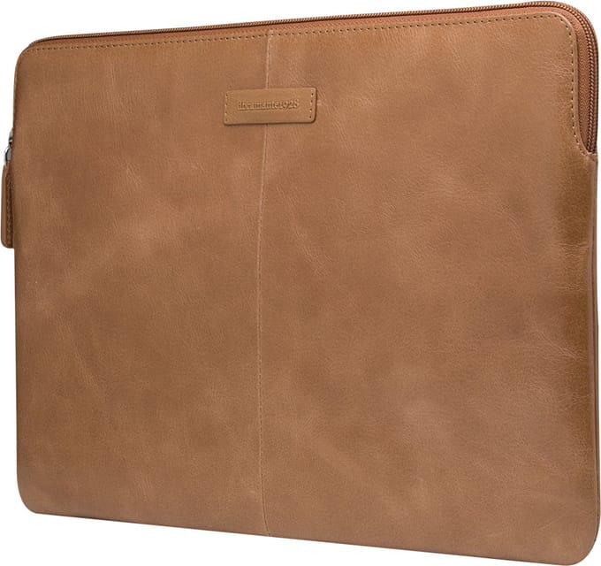 dbramante1928 sleeve geschikt voor MacBook Pro 14'' (M1/M2/M3) - Cognac - Leer