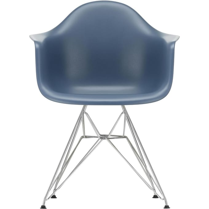 Vitra - DAR Eames Plastic Armchair - zeeblauw RE - verchroomd
