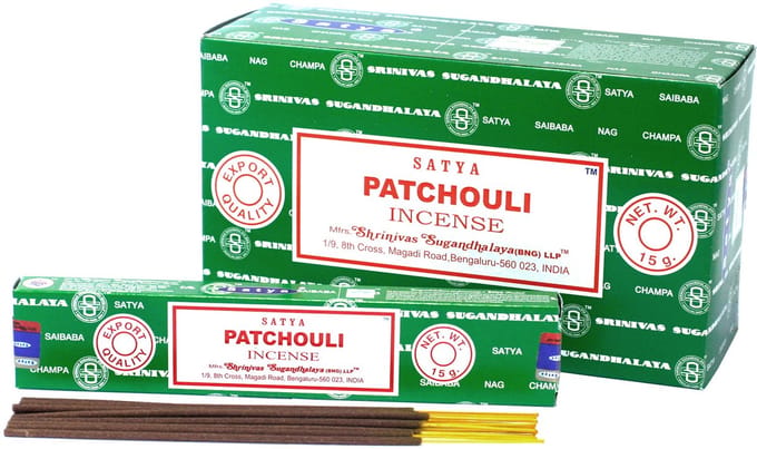 Satya - patchouli - wierook - wierookstokjes - doos van 12 pakjes van 15 gram