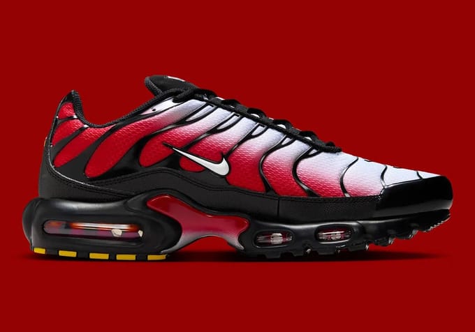 "Sneakers Nike Nike Air Max Plus ""Pure Platinum & University Red"""