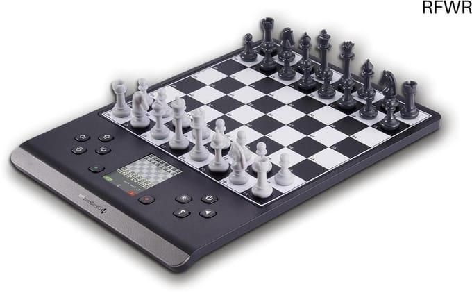 RFWR® Schachcomputer ChessGenius Pro - Der ideale Schachpartner für Schachlernen