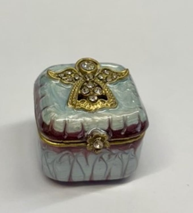 Doosje Engel paars/ goud 3,5x3x3,3cm
