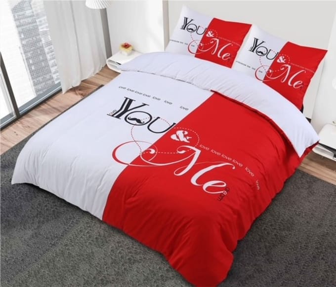 You & Me Dekbedovertrek - 2-persoons 200x200/220 cm - Microvezel - Inclusief 2 Kussenslopen 60x70 cm - Romantisch - Rood
