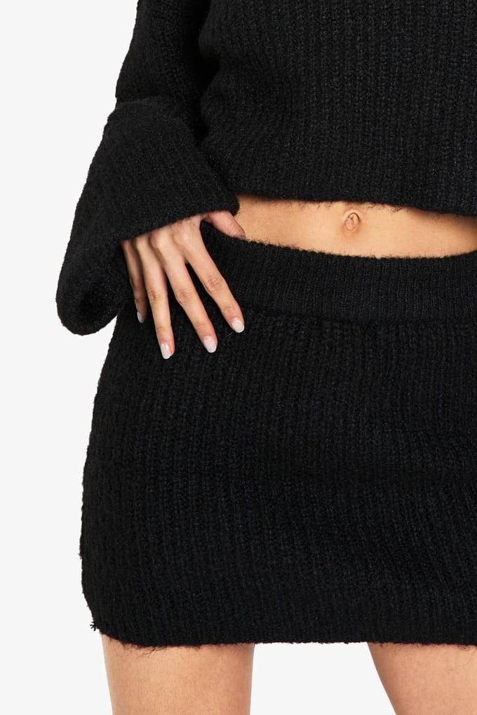 boohoo Dames High Neck Oversized Crop Gebreide Jumper en Micro Mini Rok Set | Black | Maat: Medium