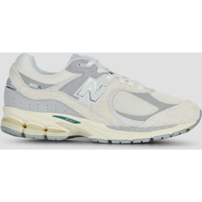 New Balance M2002 D Sneakers - Dames - Beige