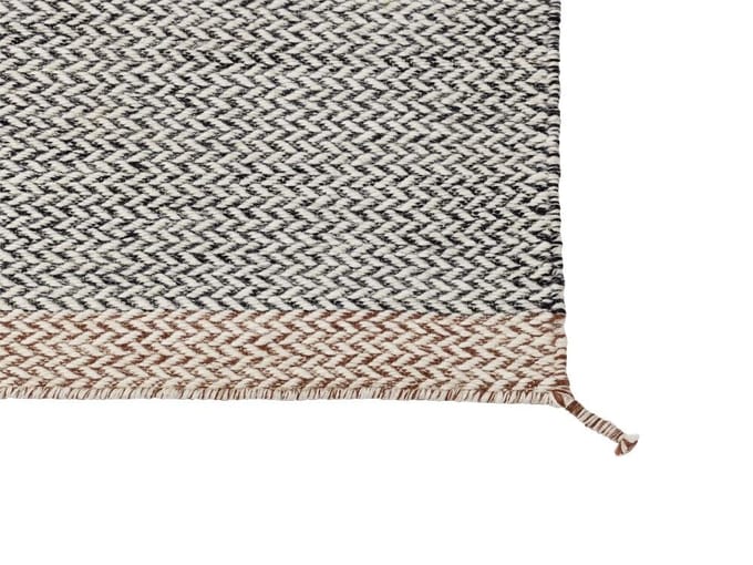Muuto Ply vloerkleed - 270 x 360 cm - zwart-wit