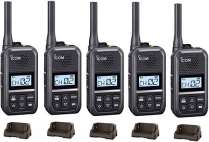 Set van 5 Icom IC-U20SR IP54 mini Portofoon met tafel lader