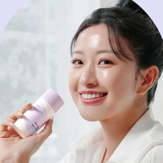 [ISNTREE] Crème Solaire Fluide Fraîche à l'Oignon SPF 50+ PA++++ 50 ml white