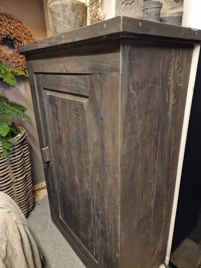 AURA PEEPERKORN|buffetkast| kast LIEKE| oud teakhout| bruin | hoog 140 cm