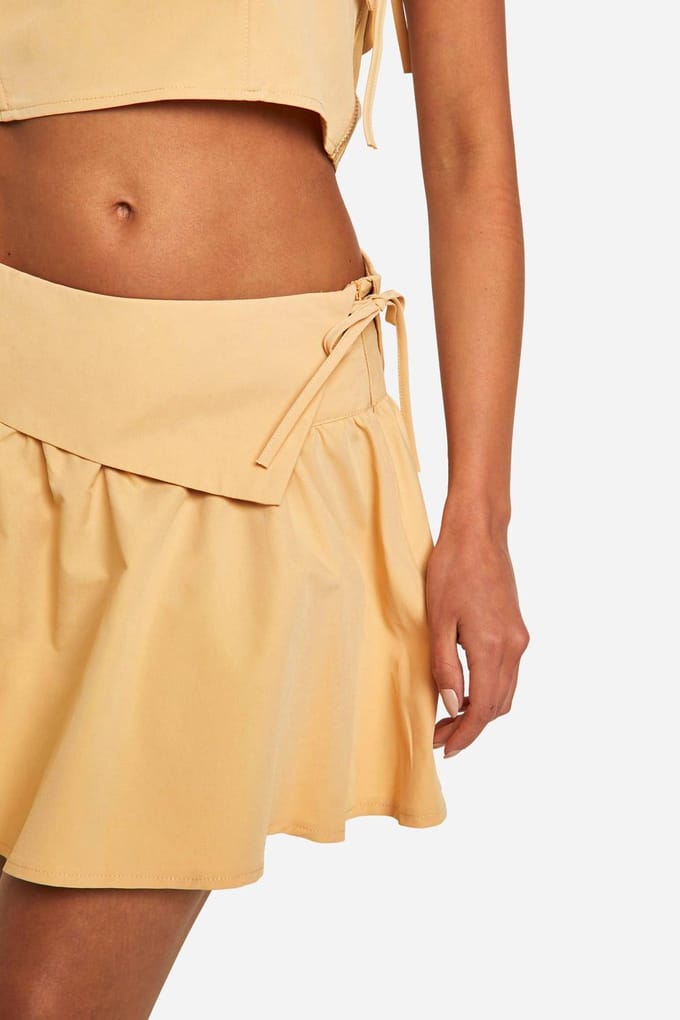 boohoo Dames Foldover Tailleband Detail Minirok | Butter | Maat: 8