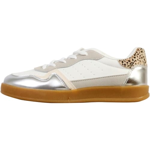 Sneakers met veters