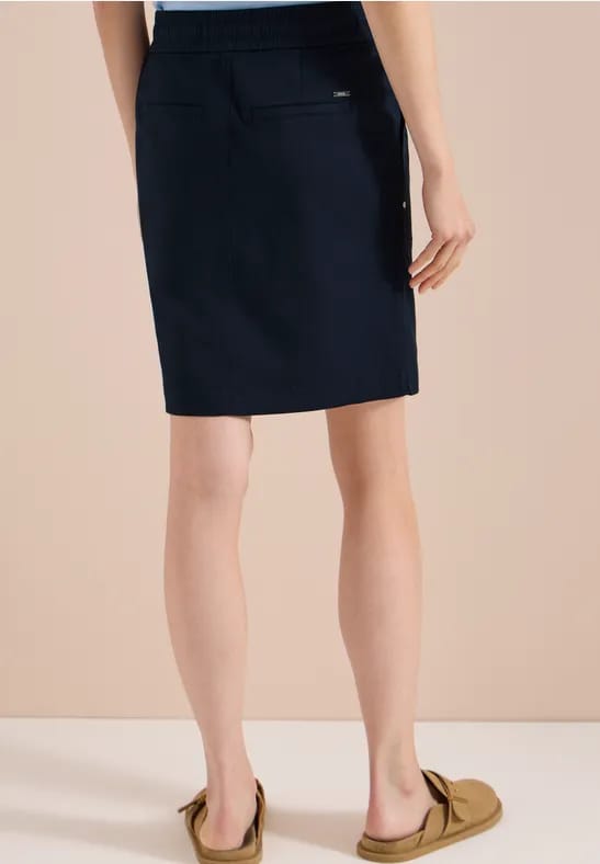 Knielange rok in een verwassen look