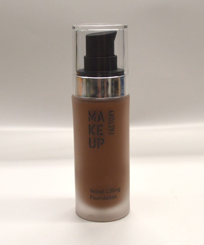 Make Up Factory Velvet Lifting foundation #45 Dark Chocolate