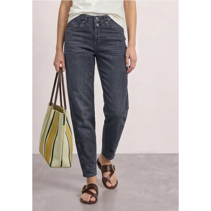 High Waist Barrel Leg jeans in Loose Fit