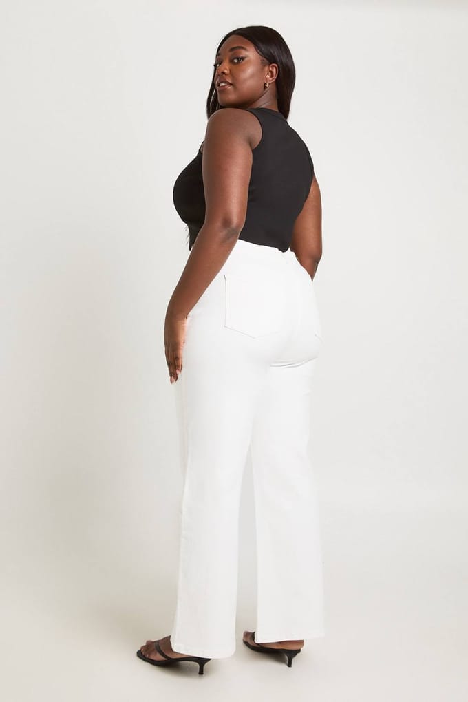 boohoo Dames De Plus Size Hoge Taille Rechte Pijp Jeans | Wit | Maat: 26/30L