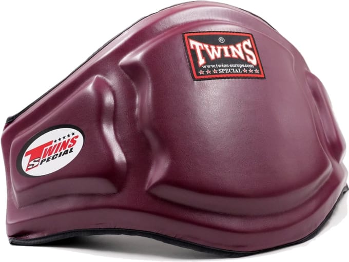 Twins BEPS3 Buikbeschermer Belly Pad – Maroon – Leren Trainer Body Protector voor Kickboksen & Muay Thai -