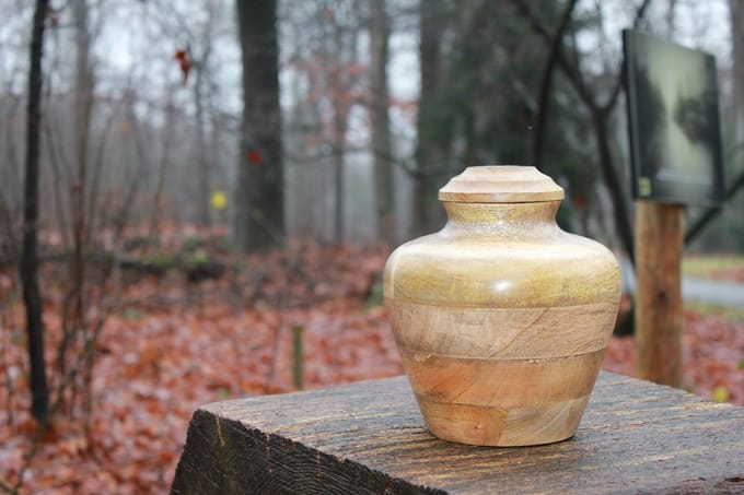 Mango houten urn de Veluwe 3