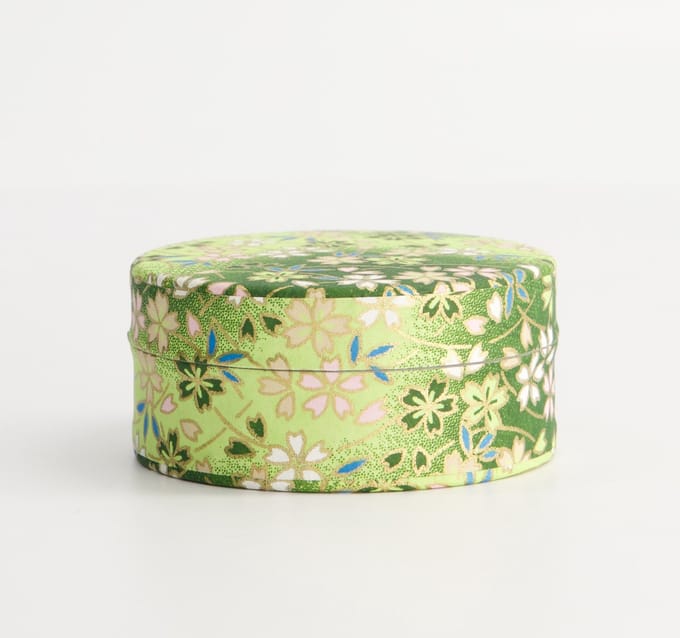 Tokyo Design Studio - Matcha met Sakura Theebus - Groen - 7.5x3.3cm - 30g