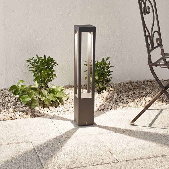 FARO BARCELONA Effectieve LED wegenlamp Agra donkergrijs