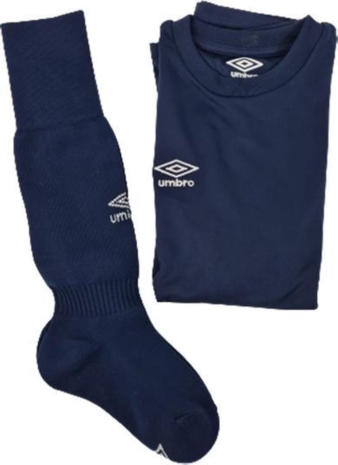 UMBRO - Teamwear pack - T-shirt / Sokken - Donkerblauw - 146