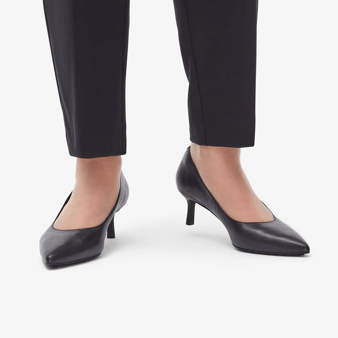 CLARKS Schuhe Adela Court