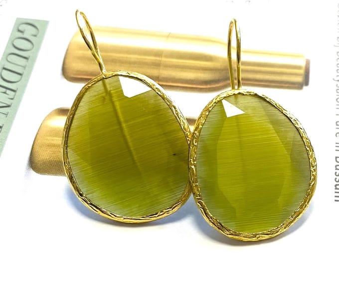 Oorbellen cateye steen groen groot