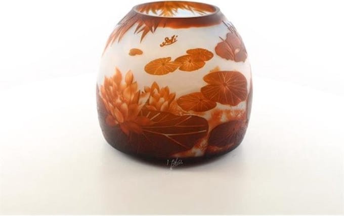 Vaas - "Lily Pond" - Cameo Glas - 24,5 cm hoog