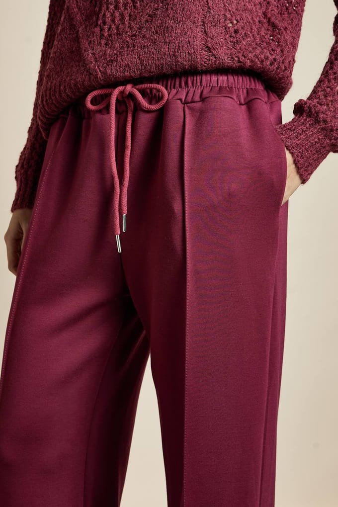 boohoo Dames Interlock Pintuck Broek met Rechte Pijpen | Burgundy | Maat: Medium/Large