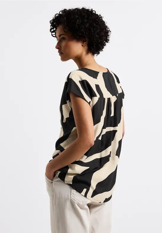 Gedessineerde blouse