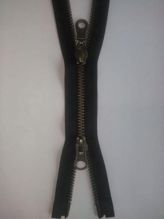 YKK dubbel deelbare rits, zwart, met oud messing tandjes, 80 cm, 6 mm