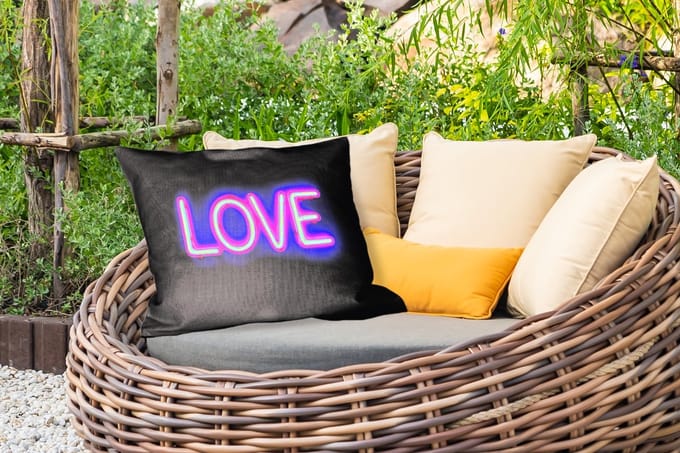 Buitenkussens - Tuin - Neon - Love - Valentijn - 50x30 cm