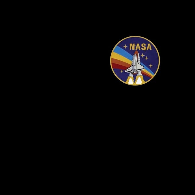 NASA Vintage Rainbow Shuttle T-shirt - Zwart - M
