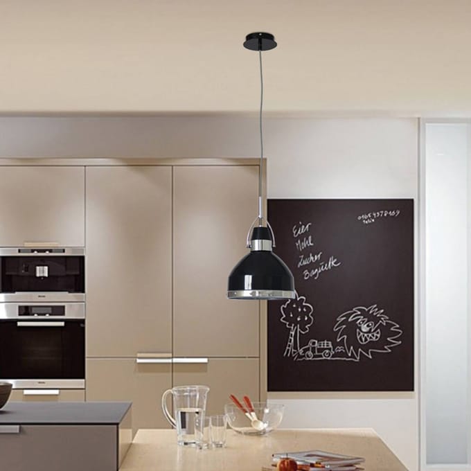 Näve Industrieel vormgegeven hanglamp Britta, zwart