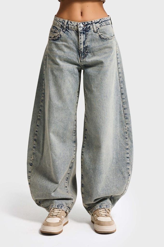 It's Basic - MEGA BALLOON MID RISE JEANS - BLEACHED