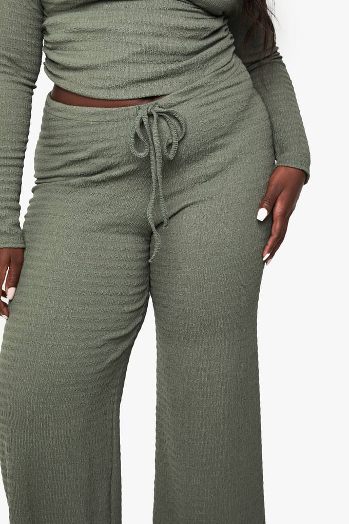 boohoo Dames Plus Broek met Strikceintuur | Khaki | Maat: 28
