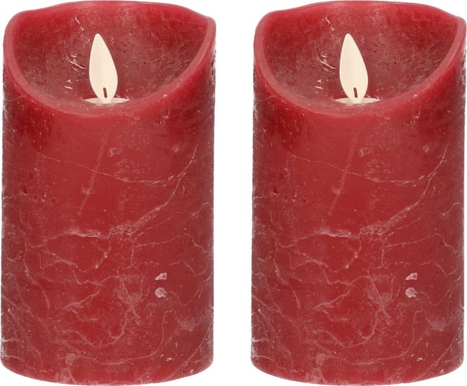 Anna's Collection Led kaars/stompkaars - 2x - bordeaux rood - H12,5 x D7,5 cm - wax - bewegende vlam